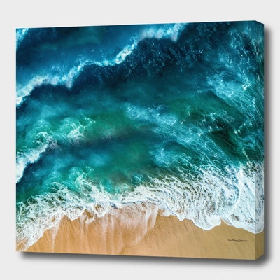 Curioos Contrasted Sea
