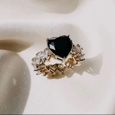 Heymaeve Windsor Ring In Black