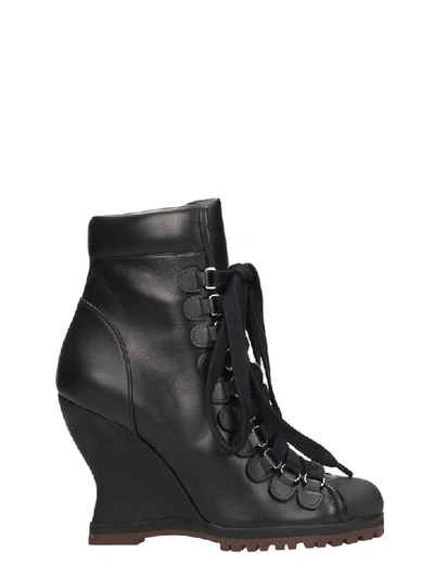 Chloé Leather Lace-up Wedge Hiker Bootie In Black