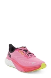 Hoka Arahi 6 Running Shoe In Strawberry / Black