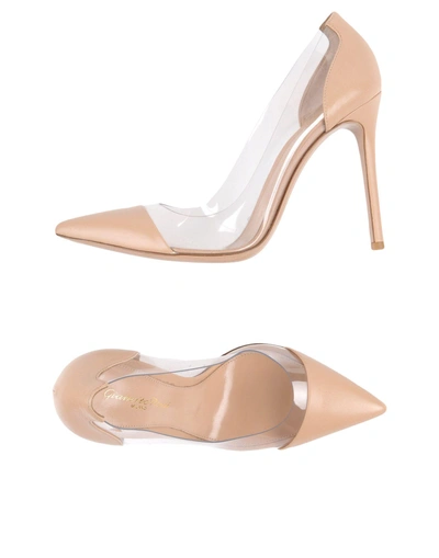 Gianvito Rossi Pumps In Beige