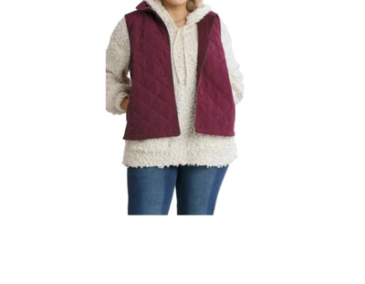 Umgee Sleeveless Quilted Zip Front Vest In Mulberry In Red