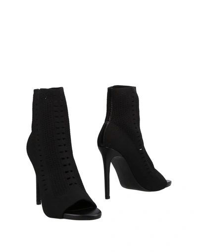 Windsor Smith Ankle Boot In Black