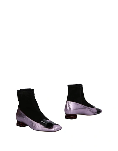 Rayne Ankle Boots In Light Purple
