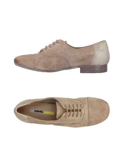 Manas Laced Shoes In Beige