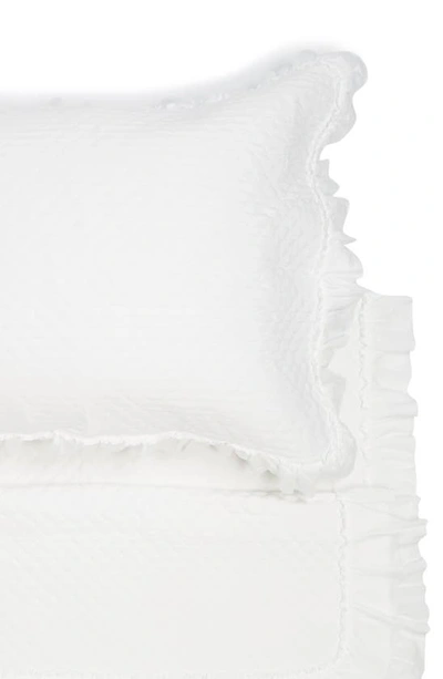 Northpoint Ruffle Hem Quilt & Shams Set In White