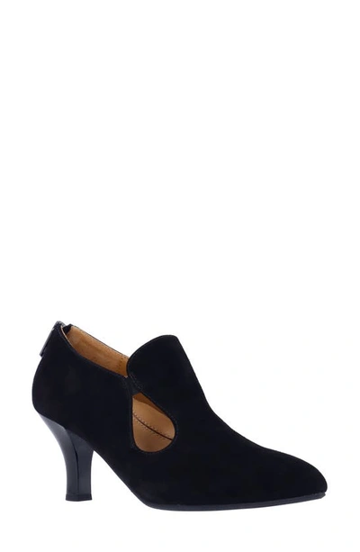 L'amour Des Pieds Brackley Pump In Black