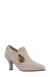 L'amour Des Pieds Brackley Pump In Taupe