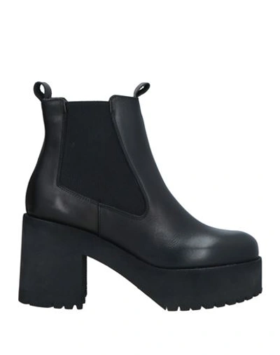 G.p. Per Noy Bologna G. P. Per Noy Bologna Woman Ankle Boots Black Size 9 Calfskin, Elastic Fibres