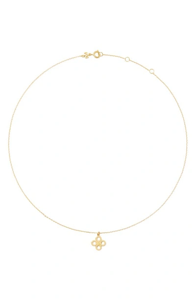 Tory Burch Kira Clover Pendant Necklace In Tory Gold