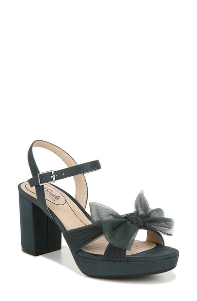 Lifestride Last Dance Platform Sandal In Evergreen