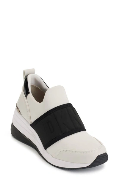 Dkny Kamryn Wedge Sneaker In Pebble,black