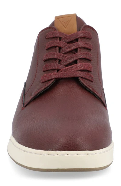 Vance Co. Aydon Casual Sneaker In Burgundy