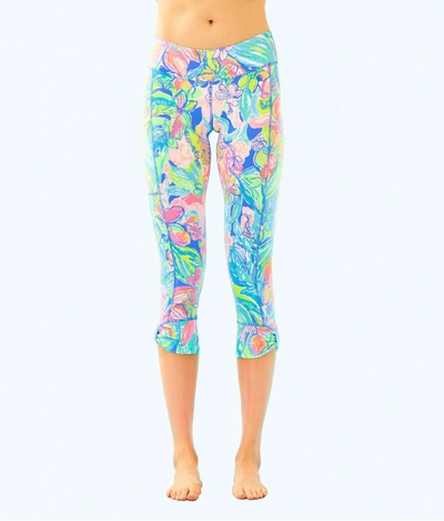Lilly Pulitzer Upf 50+ Luxletic 21" Fara Weekender Crop Legging In Bennet Blue Hypes And Stripes