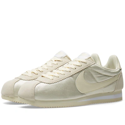 Nike Classic Cortez Nylon W In White