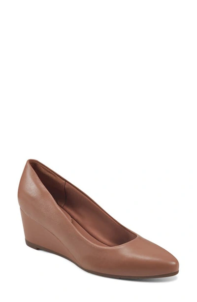 Easy Spirit Jinger Pointed Toe Pump In Dark Natural Leather
