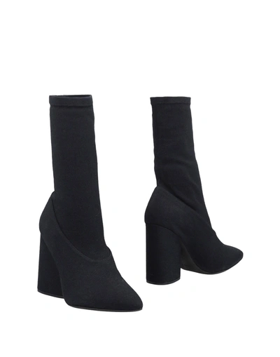 Yeezy Ankle Boot In Black