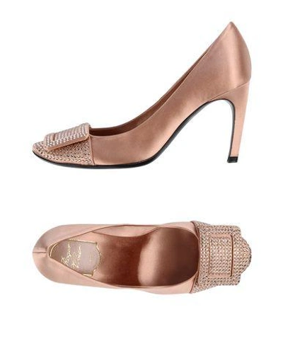 Roger Vivier Pump In Pale Pink