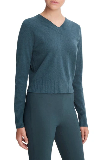 Vince V-neck Wool & Cashmere Crop Sweater In Azurine