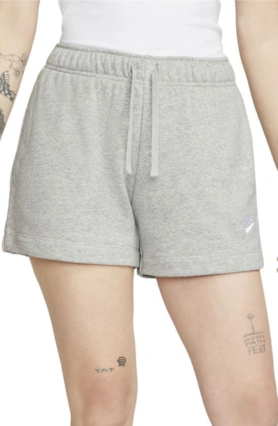 Nike Club Fleece Shorts In Dark Grey Heather/ White