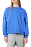Noisy May Amanda V-notch Crewneck Sweatshirt In Amparo Blue
