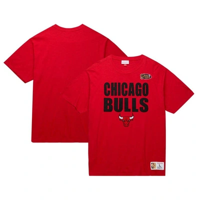 Mitchell & Ness Men's  Red Distressed Chicago Bulls Hardwood Classics Legendary Slub T-shirt