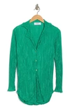 Renee C Women's Plisse Camp Collar Button Down Shirt In Emerald Green