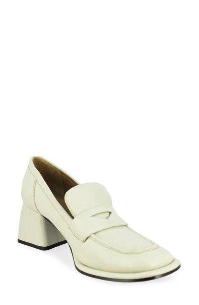 Saint G Viviana Loafer Pump In Off White