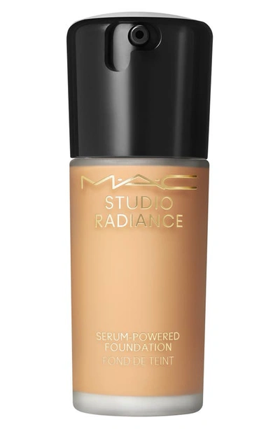 Mac Cosmetics Studio Radiance Serum-powered Foundation In Nc40