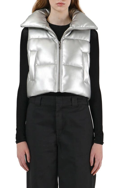Apparis Shaun Metallic Faux Leather Crop Hooded Puffer Vest In Silver