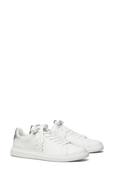 Tory Burch Howell Court Sneaker In Titanium White / Silver