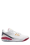 Jordan Max Aura 5 Sneaker In White