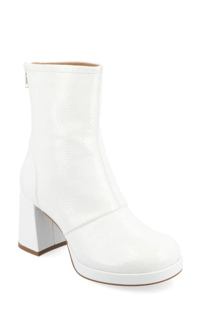 Journee Collection Aylani Bootie In Bone