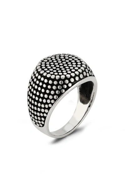 Yield Of Men Sterlin Silver Dotted Signet Ring