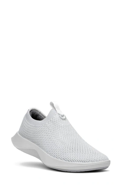 Allbirds Tree Dasher Relay Slip-on Sneaker In Blizzard/ Blizzard Sole