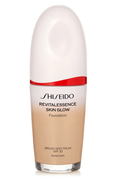 Shiseido Revitalessence Skin Glow Foundation Spf 30 In 260 Cashmere - Balanced Tone For Light-medium Skin