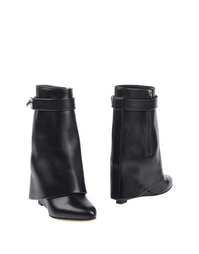 Givenchy Ankle Boot In Black