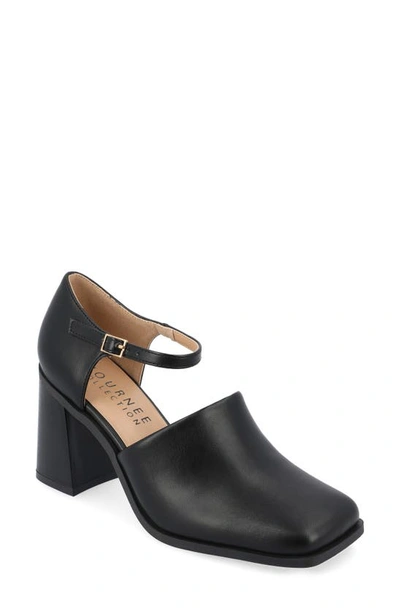 Journee Collection Bobby Pump In Black