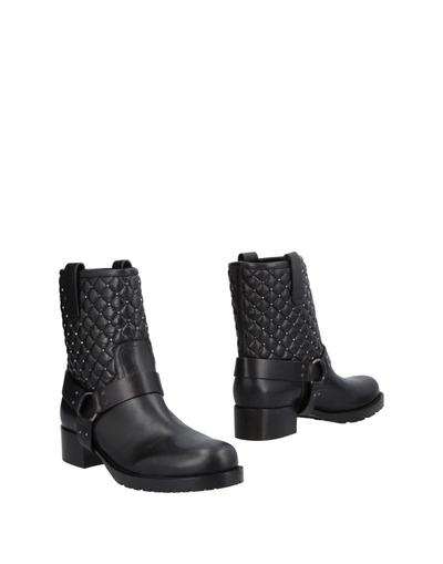 Valentino Garavani Ankle Boots In Black