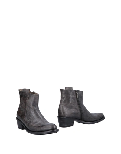 Corvari Ankle Boot In Lead