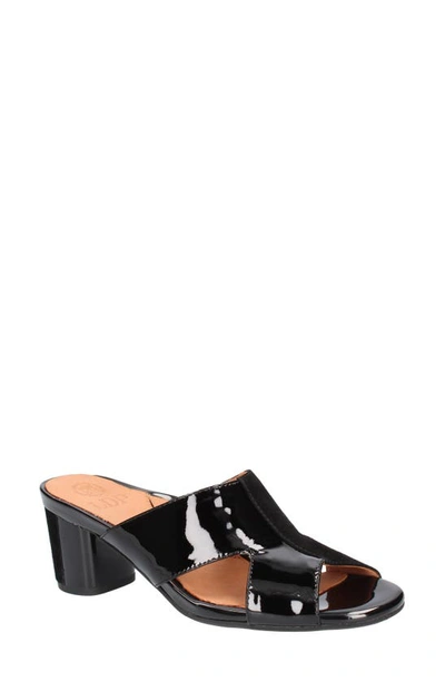 L'amour Des Pieds Melena Sandal In Black