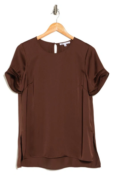 Dr2 By Daniel Rainn Pinched Sleeve Satin High/low Top In Milk Chocolate