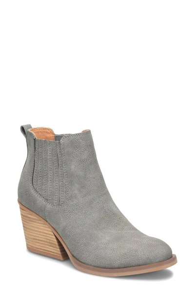 Korks Hadley Block Heel Bootie In Light Grey Nubuck