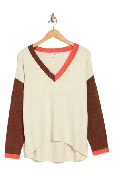 Melrose And Market V-neck Colorblock Sweater In Beige- Rust Combo