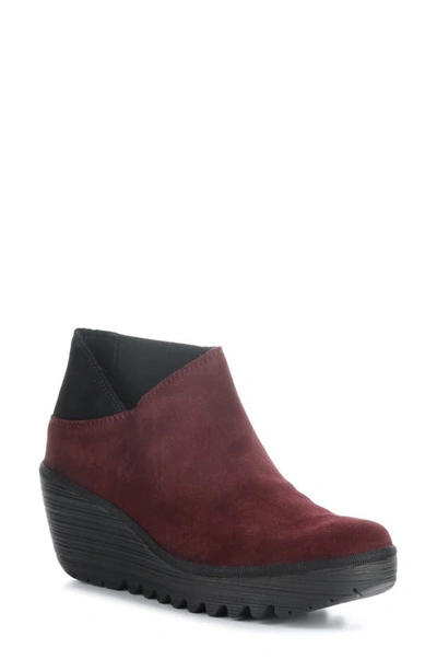 Fly London Yego Wedge Bootie In 011 Wine/ Black