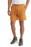 Alo Yoga Chill Shorts In Toffee