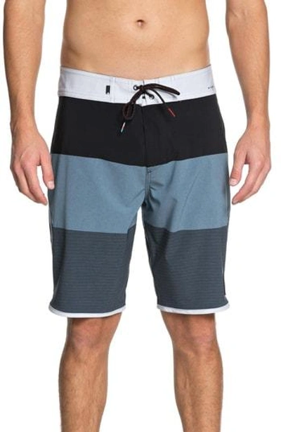 Quiksilver Men's Highline Tijuana Scallop 20" Board Shorts In Real Teal