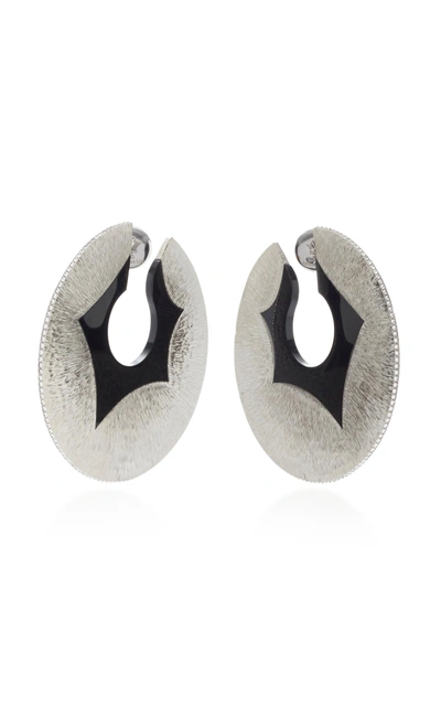 Arunashi One-of-a-kind Titanium And Onyx Disc Hoop Earrings In Silver