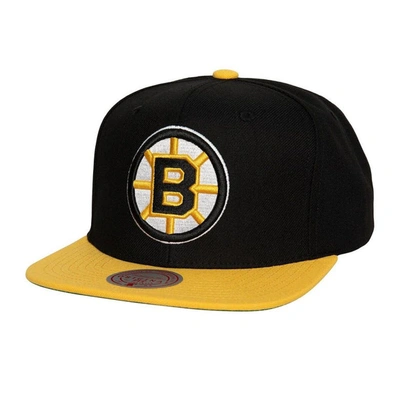 Mitchell & Ness Men's  Black Boston Bruins Core Team Ground 2.0 Snapback Hat