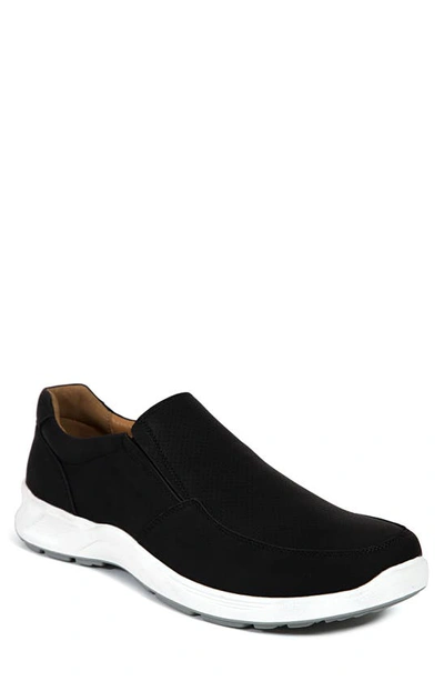 Deer Stags Bentley Slip-on Sneaker In Black/ White